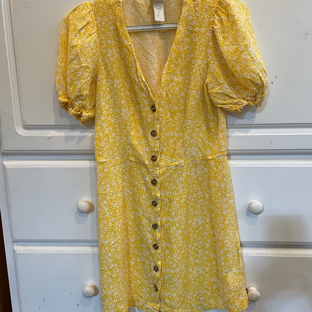 H&M yellow and white summer button front dress.